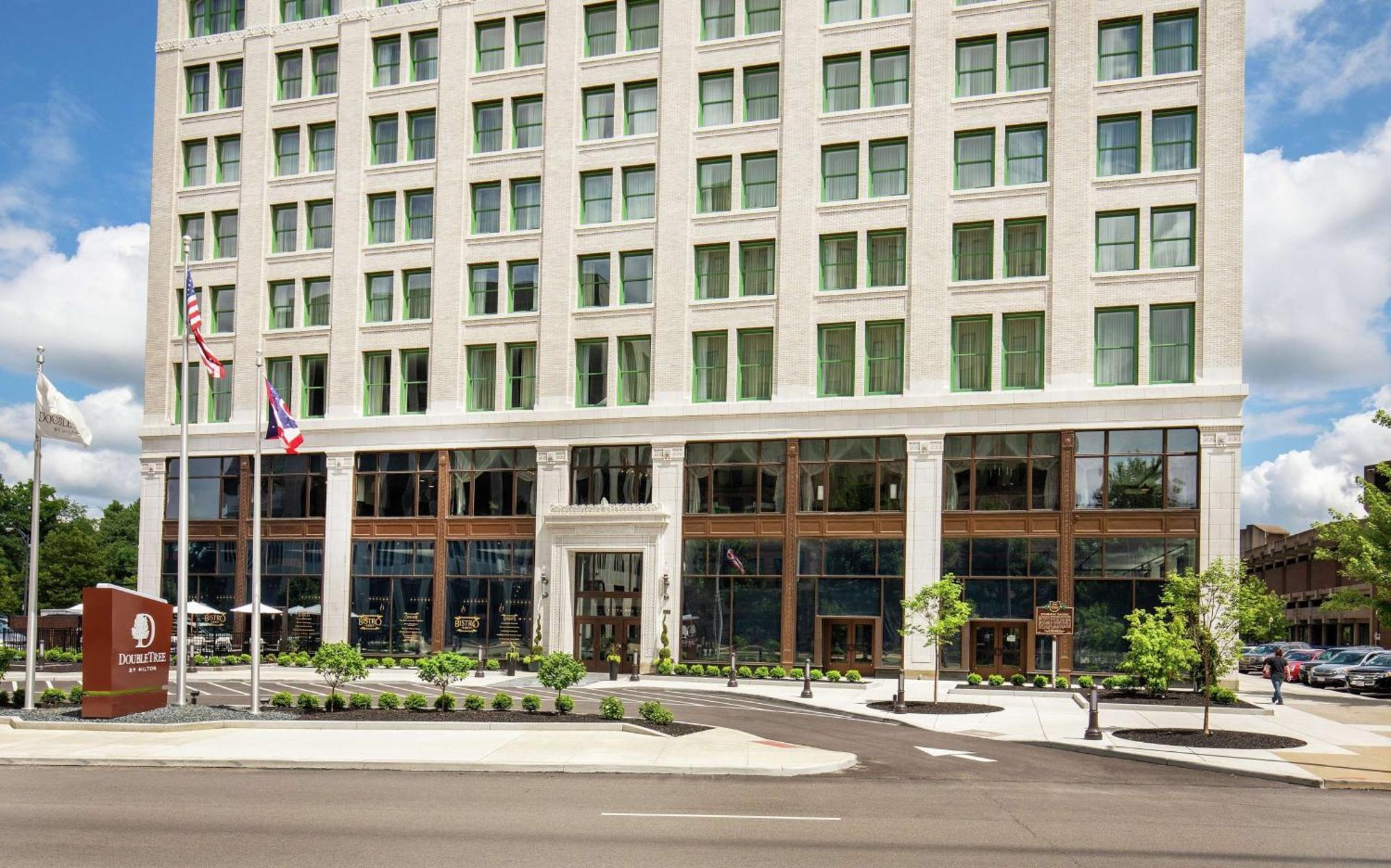 Doubletree By Hilton Youngstown Downtown Exterior foto